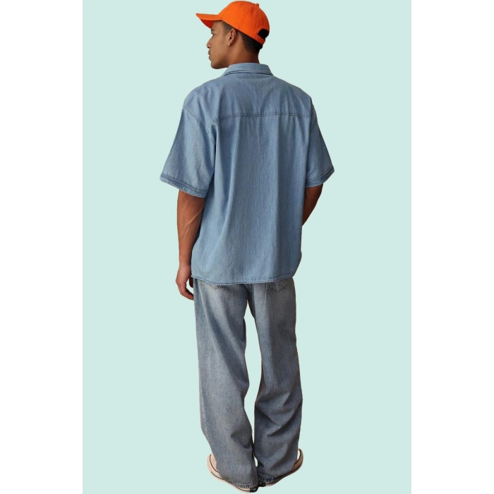 Erkek Kısa Kollu Pamuklu Denim Gömlek Regular Fit Günlük Kombinler İçin Yaz Aylarının Vazgeçilmezi