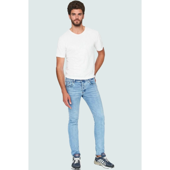 Erkek Koleksiyonu Pamuk Denim Pantolon Dar Kesim Günlük Stil Yaz Aylarının Vazgeçilmezi
