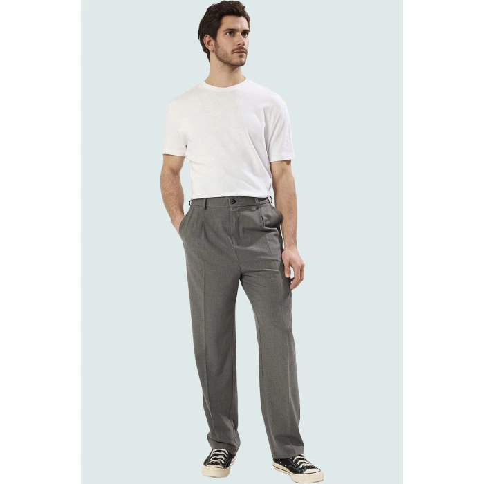 Erkek Modern Pantolon Geniş Paça Rahat Kalıp Sürdürülebilir Üretim Yaz Aylarının Vazgeçilmezi