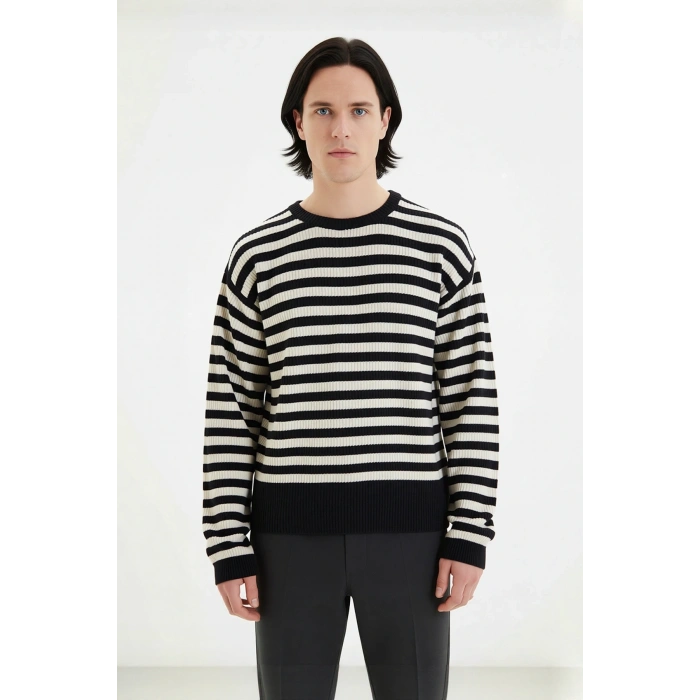 Erkek Oversize Bisiklet Yaka Çizgili Triko Kazak Fitilli Dokuma Uzun Kollu Basic Rahat Kesim