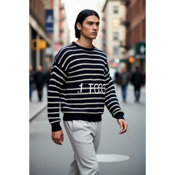 Erkek Oversize Bisiklet Yaka Çizgili Triko Kazak Günlük Kombinler İçin Konforlu Ve Trend Bir Stildir