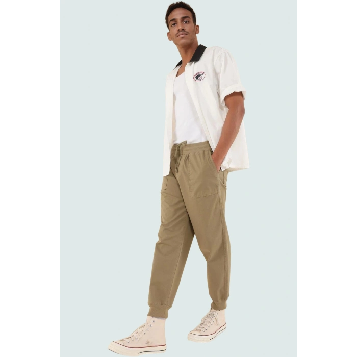 Erkek Pamuklu Gabardin Jogger Pantolon Lastikli Paça ve Rahat Kesim Günlük Stil Hafta Sonu