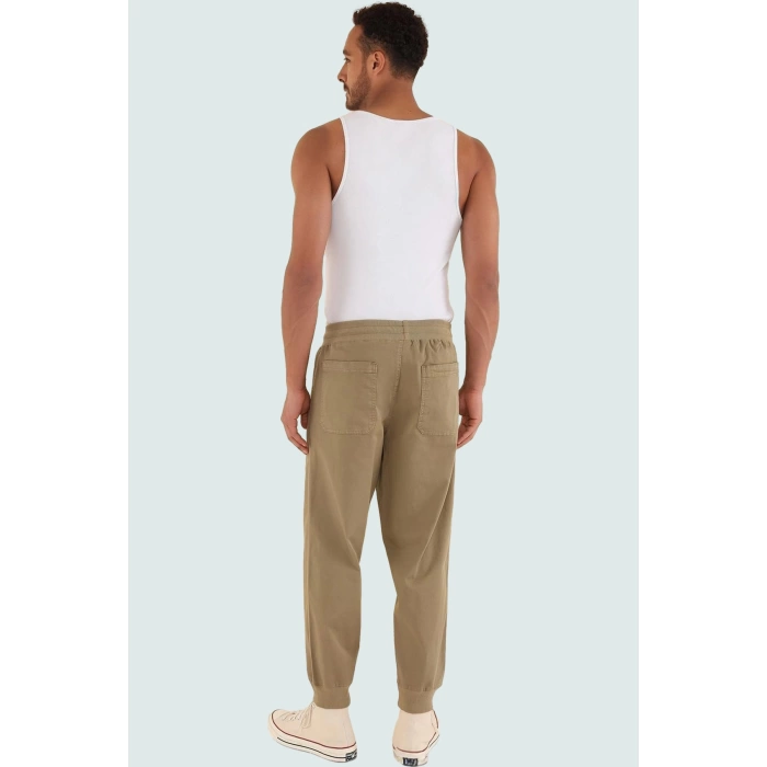 Erkek Pamuklu Gabardin Jogger Pantolon Lastikli Paça ve Rahat Kesim Günlük Stil Hafta Sonu