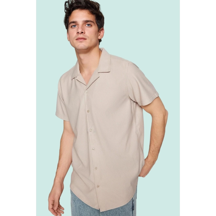 Erkek Regular Fit Apaş Yaka Kısa Kollu Gömlek Rahat Günlük Kullanım Yaz Aylarının Vazgeçilmezi
