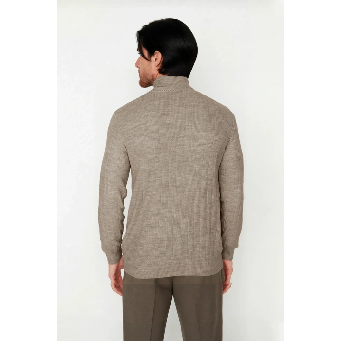 Erkek Regular Fit Triko Balıkçı Yaka Kazak Modern Ve Şık Görünümüyle Gardırobunuzun Vazgeçilmezi