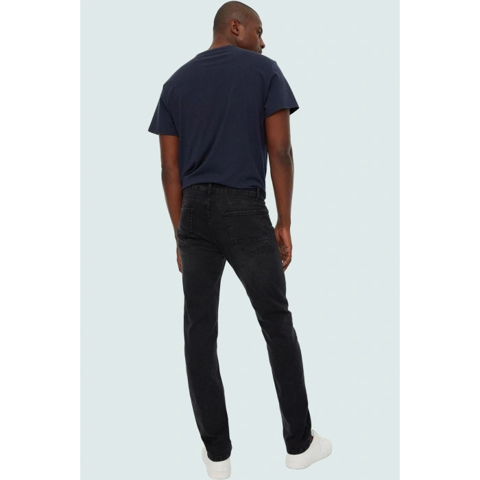 Erkek Skinny Fit Denim Pantolon Esnek Kumaş Regular Boy Günlük Stil Yaz Aylarının Vazgeçilmezi