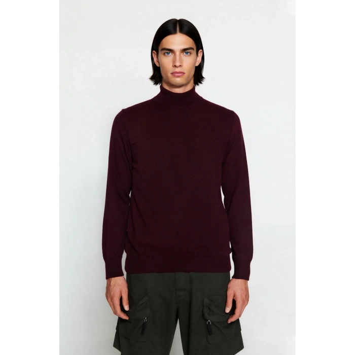 Erkek Slim Fit Dik Yaka Basic Triko Kazak Soğuk Havalarda Konforlu ve Rahat Bir Tarz Sunar