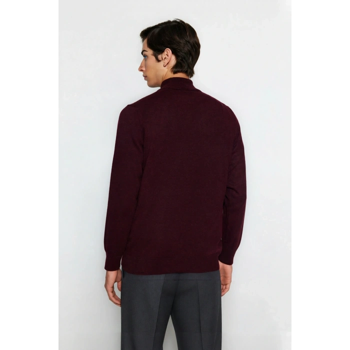 Erkek Slim Fit Dik Yaka Basic Triko Kazak Soğuk Havalarda Konforlu ve Rahat Bir Tarz Sunar