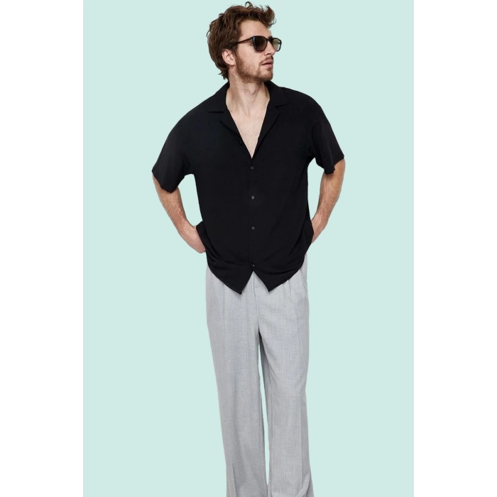 Erkek Yazlık Kısa Kollu Gömlek; Apaş Yaka; Oversize; Beyaz; Günlük Stil Yaz Aylarının Vazgeçilmezi
