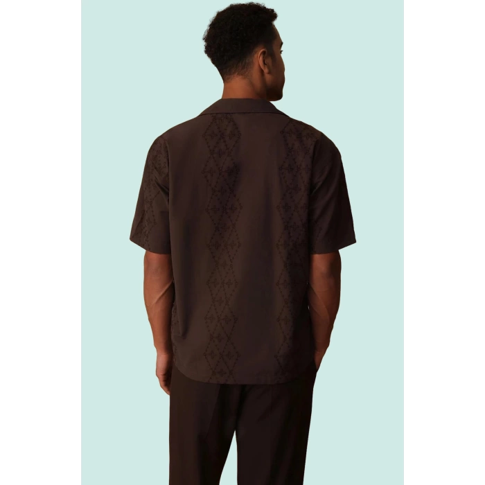 Erkek Yazlık Oversize Kısa Kollu Brode Gömlek Günlük Şıklık İçin Yaz Aylarının Vazgeçilmezi