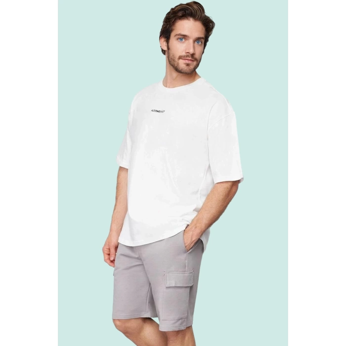Erkek Yazlık Şort Nefes Alan Pamuk Karışımı Geniş Paça Casual Stil Yaz Aylarının Vazgeçilmezi