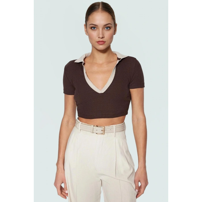 Esnek Örme Kısa Kollu Crop Bluz Polo Yaka Polyester Karışım Günlük Kullanım İçin