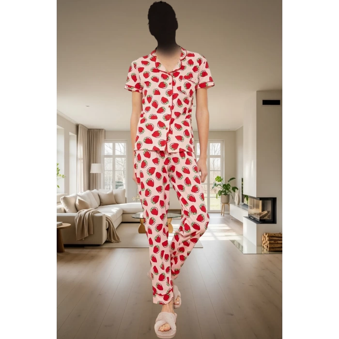 Evde Rahatlık İçin Pamuk Polyester Örme Pijama Takımı Çilek Desenli Konforlu Kesim