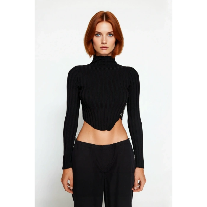 Fashion Forward Kadın Fitted Dik Yaka Uzun Kollu İnce Triko Süper Crop Asimetrik Bluz Kışlık