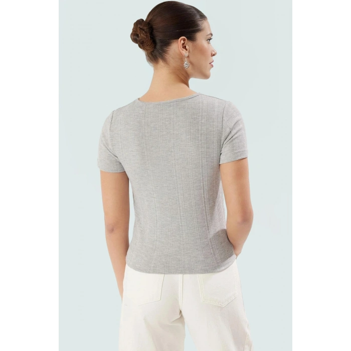 Fitted Bisiklet Yaka Kısa Kollu Örme Bluz Rahat Günlük Stil Modern Konforlu Kesim