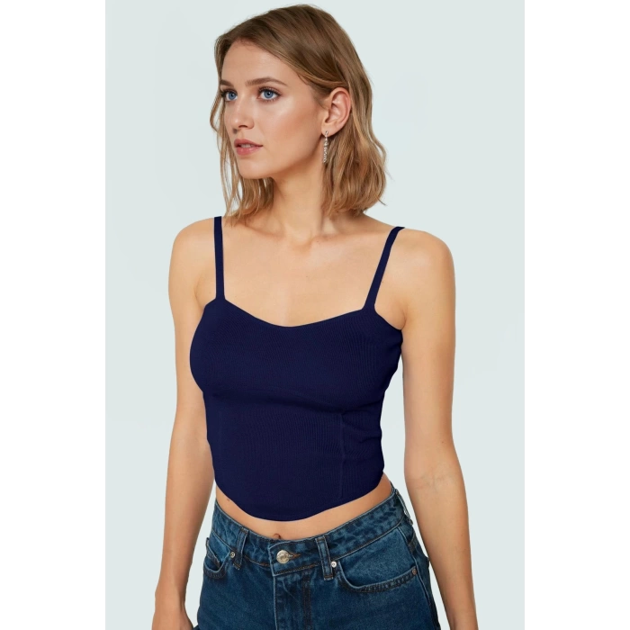 Fitted Kalıp Viskoz Triko Büstiyer Bluz Kolsuz Kalp Yaka Tasarım Uzun Ömürlü Kaliteli İşçilik