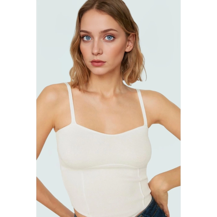 Fitted Kalıp Viskoz Triko Büstiyer Bluz Kolsuz Kalp Yaka Tasarım Uzun Ömürlü Kaliteli İşçilik