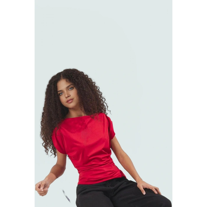 Fitted Kısa Kollu Örme Bluz Rahat Günlük Stil Zarifane Tasarım Konforlu Kesim