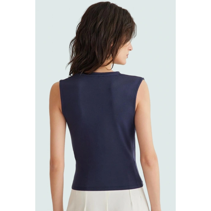 Fitted Kolsuz Bluz Viskoz Kumaş Büzgü Detay Crop Boy Şık Görünüm Modern Stil