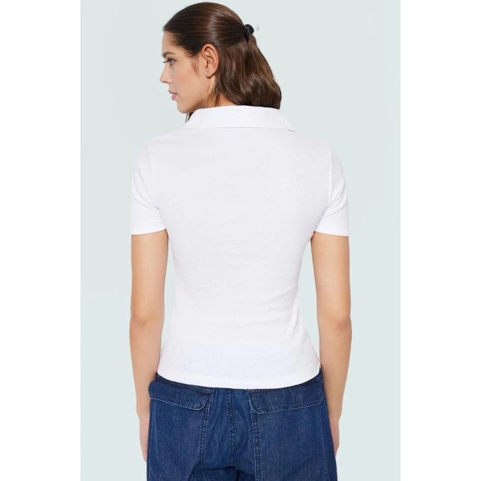 Fitted Vücut Oturan Fermuarlı Polo Yaka Kısa Kollu Bluz %70 Polyester Rahat Ve Şık