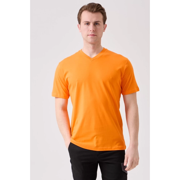 Galanthus V Yaka T-Shirt - Nefes Alabilir, Rahat ve Şık Tasarım