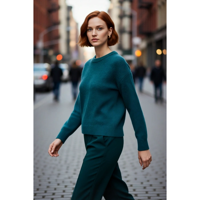 Günlük Kadın Regular Fit Düşük Kol Bisiklet Yaka Triko Kazak Konforlu Ve Modern Kış Stili Kaliteli