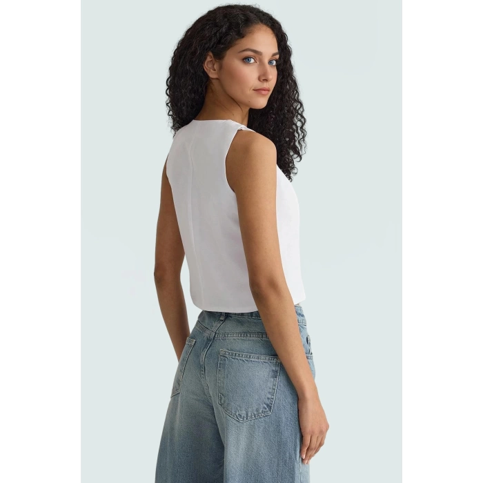 Günlük Kombinlere Uygun Terrycotton Dokuma Bluz Kalp Yaka Askılı Fitted Modern Stil