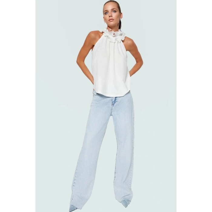 Halter Yaka Fırfırlı Bluz Örme Kumaştan Şık Modern Stil Premium Kalite Trend Tasarım