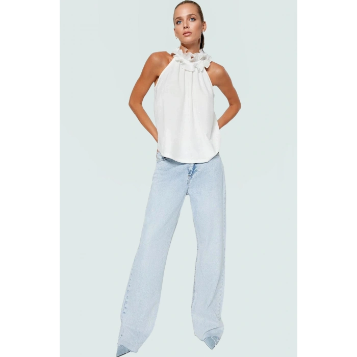 Halter Yaka Fırfırlı Bluz Örme Kumaştan Şık Modern Stil Premium Kalite Trend Tasarım