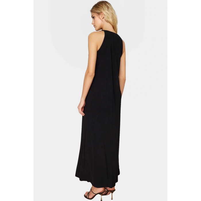 Halter Yaka Maxi Elbise Örme Kumaş Çiçekli Desen Rahat Kalıp Konforlu Kesim Ve Şık