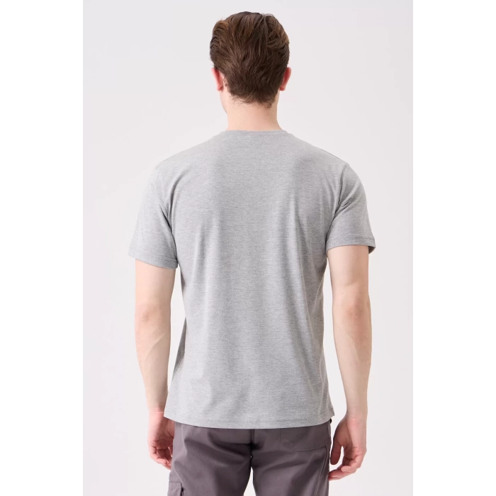 Herba V Yaka T-Shirt - Nefes Alabilir, Rahat ve Şık Tasarım