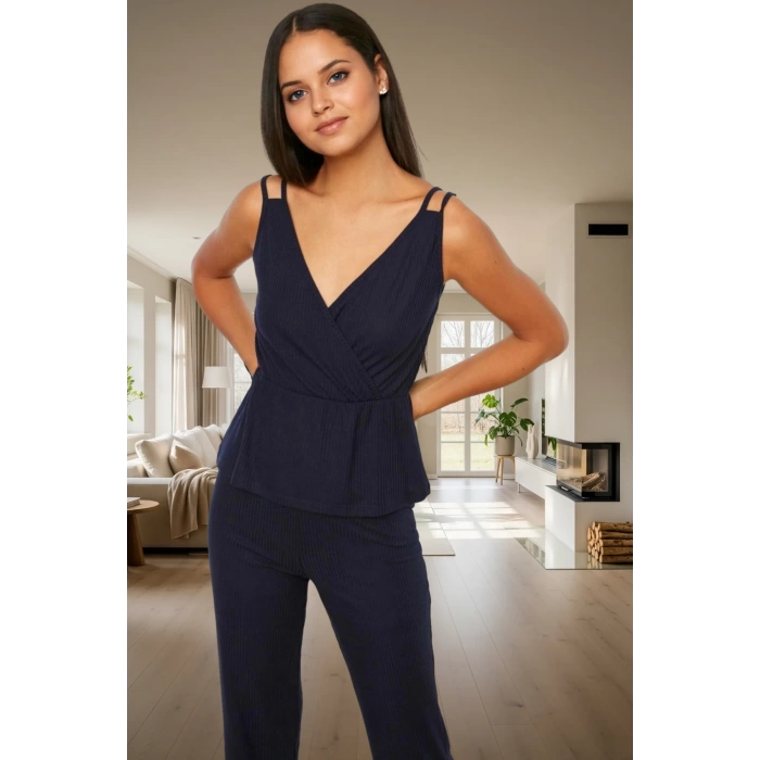 İnce Askılı Pijama Takımı %64 Polyester %33 Pamuk %3 Viskoz Karışımı Boru Paça Rahat Ve Şık