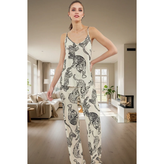 İnce Askılı Viskoz Pijama Geniş Paça ve V Yaka Tasarım Seçkin Malzeme Özenle Seçilmiş