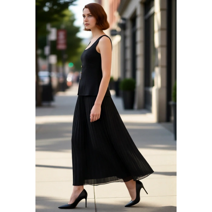 Kadın A Kesim Kare Yaka Kolsuz Piliseli Midi Elbise Şık Altın Düğmeli Astarlı Modern Tasarım