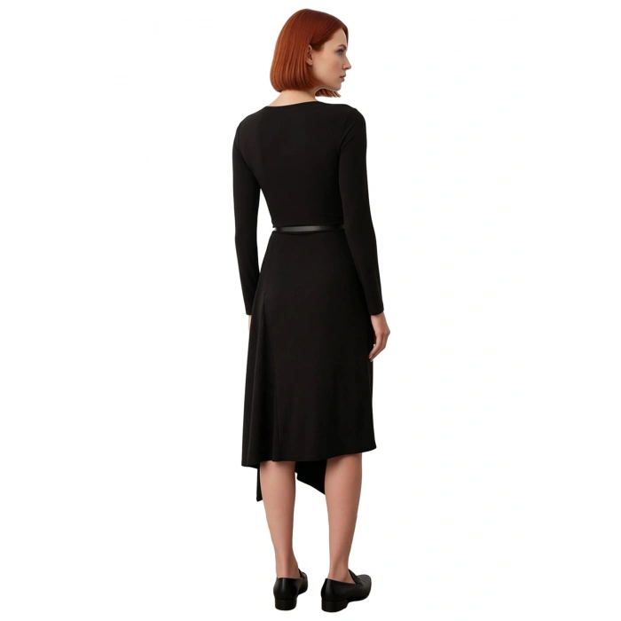 Kadın A Line Kesim Kemer Detaylı Havuz Yaka Uzun Kollu Maxi Boy Örme Elbise Kış Sezonu İçin Şık Bir