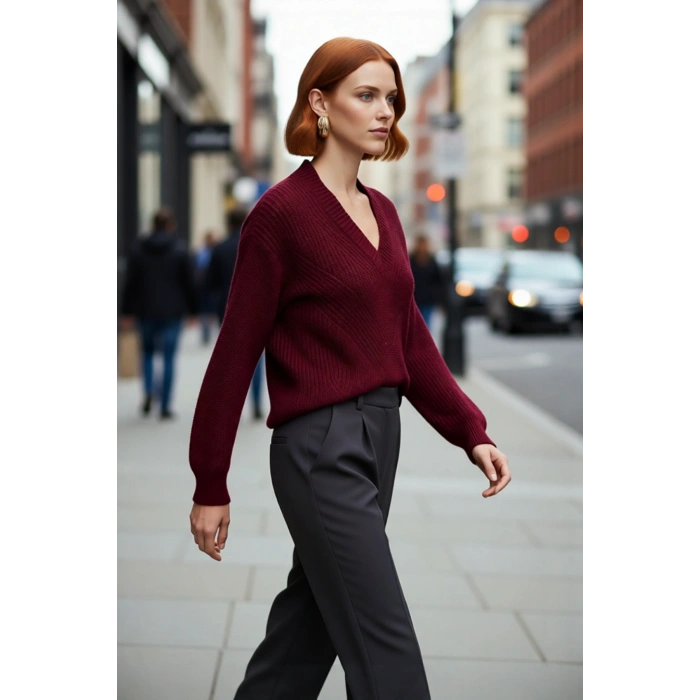 Kadın Akrilik Ajurlu V Yaka Triko Kazak Rahat Regular Kalıp Düşük Kol Kış Günlük Şıklık Sunar.