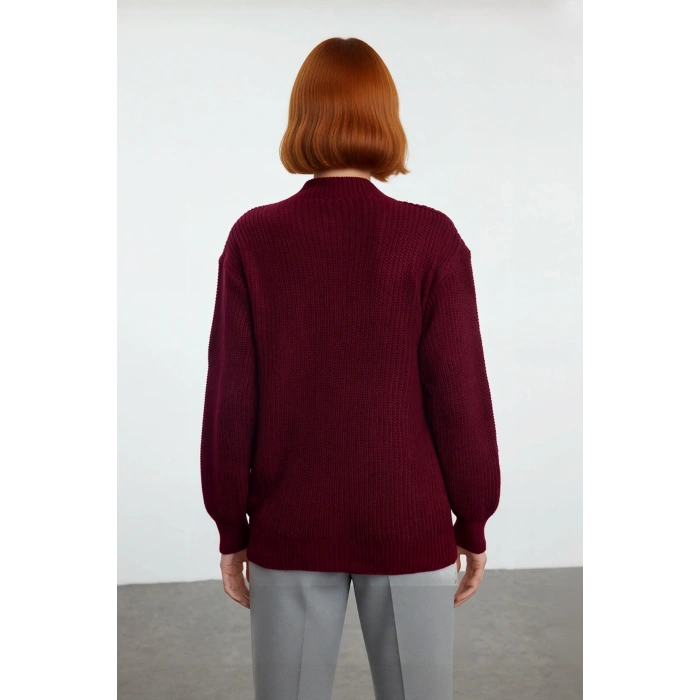 Kadın Akrilik Ajurlu V Yaka Triko Kazak Rahat Regular Kalıp Düşük Kol Kış Günlük Şıklık Sunar.