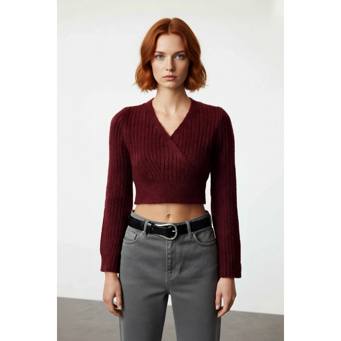 Kadın Antrasit Crop Boy Fitted Kruvaze Triko Kazak Günlük Şıklık ve Konforu Kış Sezonuna Taşır