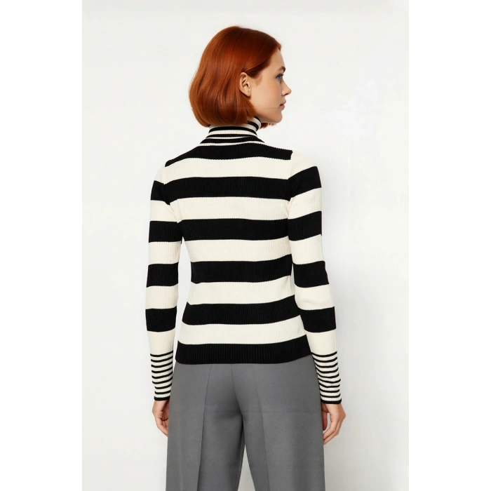 Kadın Balıkçı Yaka Triko Kazak Uzun Kollu Regular Kalıp Çizgili Basic Kış Kombinleri İçin İdeal