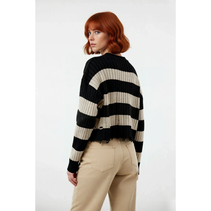 Kadın Basic Çizgili Düşük Kol Akrilik Triko Kazak Crop Kesim Akıtma Detaylı Konforlu Stil Kaliteli