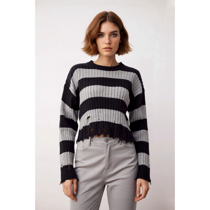 Kadın Basic Çizgili Düşük Kol Akrilik Triko Kazak Crop Kesim Akıtma Detaylı Konforlu Stil Kaliteli