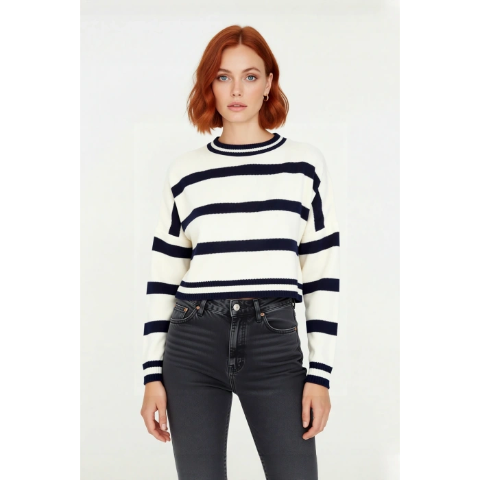 Kadın Basic Çizgili Oversize Triko Crop Kazak Düşük Kol Rahat Kesim Şık Görünüm Kaliteli