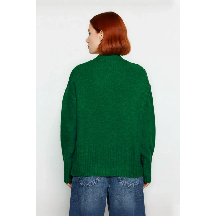 Kadın Basic Düz Desen Oversize Kesim Dik Yaka Triko Kazak Reglan Kol Kış Aylarının Konforlu Şıklığı