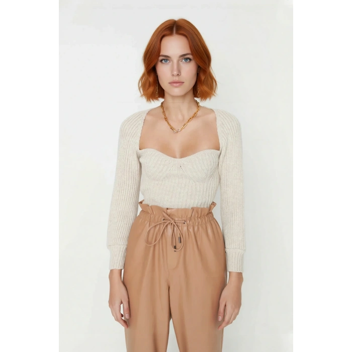 Kadın Basic Fitilli Crop Kahverengi Uzun Kol Kalp Yaka Akrilik Triko Kazak Rahat Gündüz Kombin