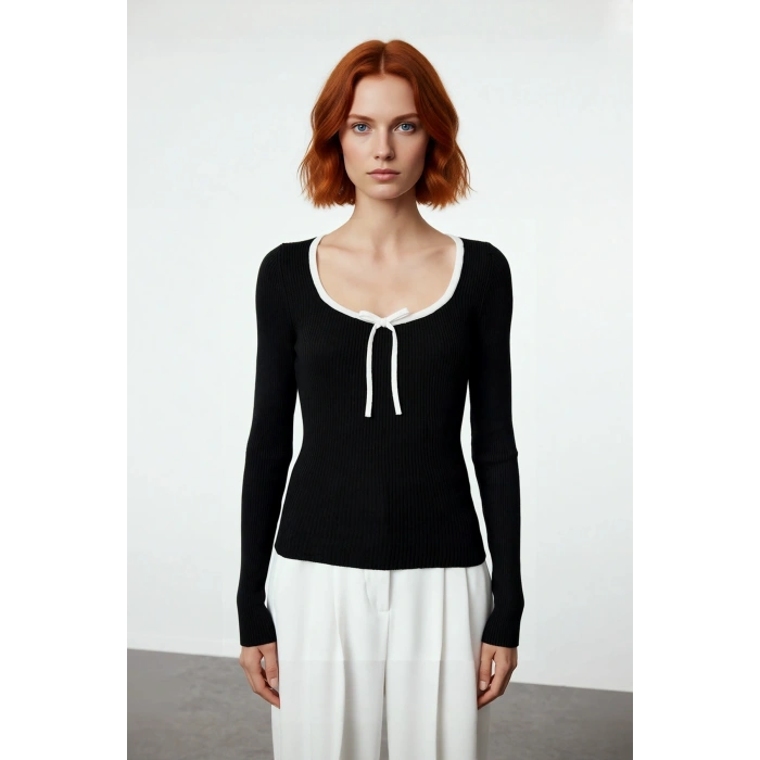 Kadın Basic Fitilli Triko Kazak Standart Kol Havuz Yaka İnce Yapısıyla Gün Boyu Konfor Sağlar