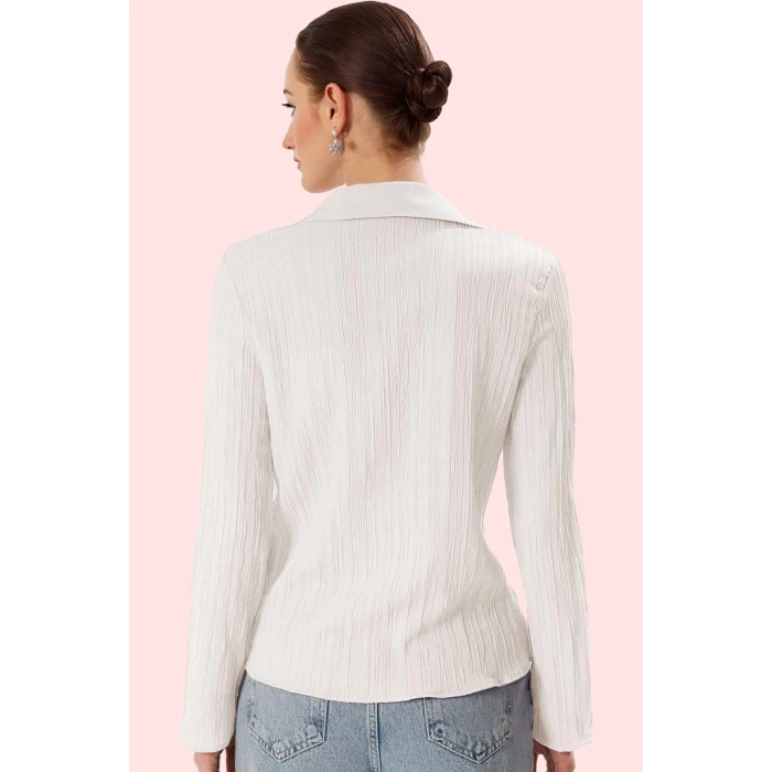 Kadın Basic Fitted Gömlek Renk Uzun Kollu Önden Bağlama Detayı ile Şık Yaz Aylarının Vazgeçilmezi