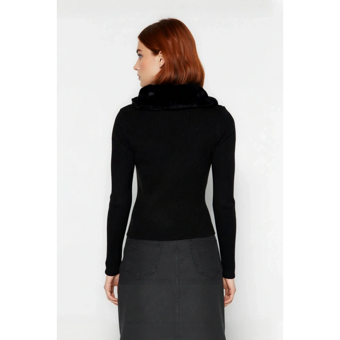 Kadın Basic Fitted Kürklü Yaka Triko Kazak Uzun Kollu Gündüz Gece Şıklığı İçin İdeal Kombin Parçası