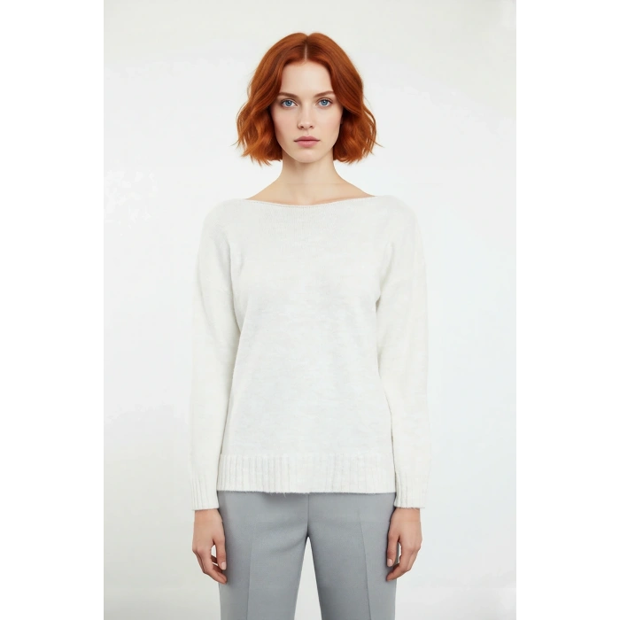 Kadın Basic Kayık Yaka Oversize Triko Kazak Rahat Ve Şık İlkbahar Sonbahar Günlerine Özel Kaliteli