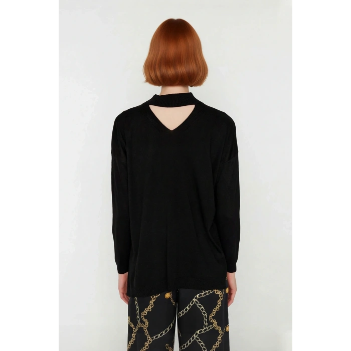 Kadın Basic Regular Kalıp Siyah Choker Yaka Akrilik Triko Kazak Günlük Tarzınızı Tamamlıyor