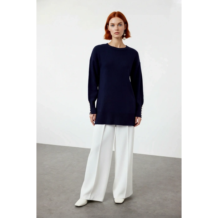 Kadın Basic Relaxed Kesim Uzun Kol Bisiklet Yaka İnci Detaylı Triko Kazak Modern Rahatlık Kaliteli